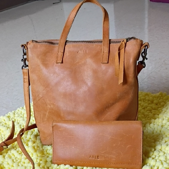 Able Handbags - Able Tan Leather Tote and Wallet Set